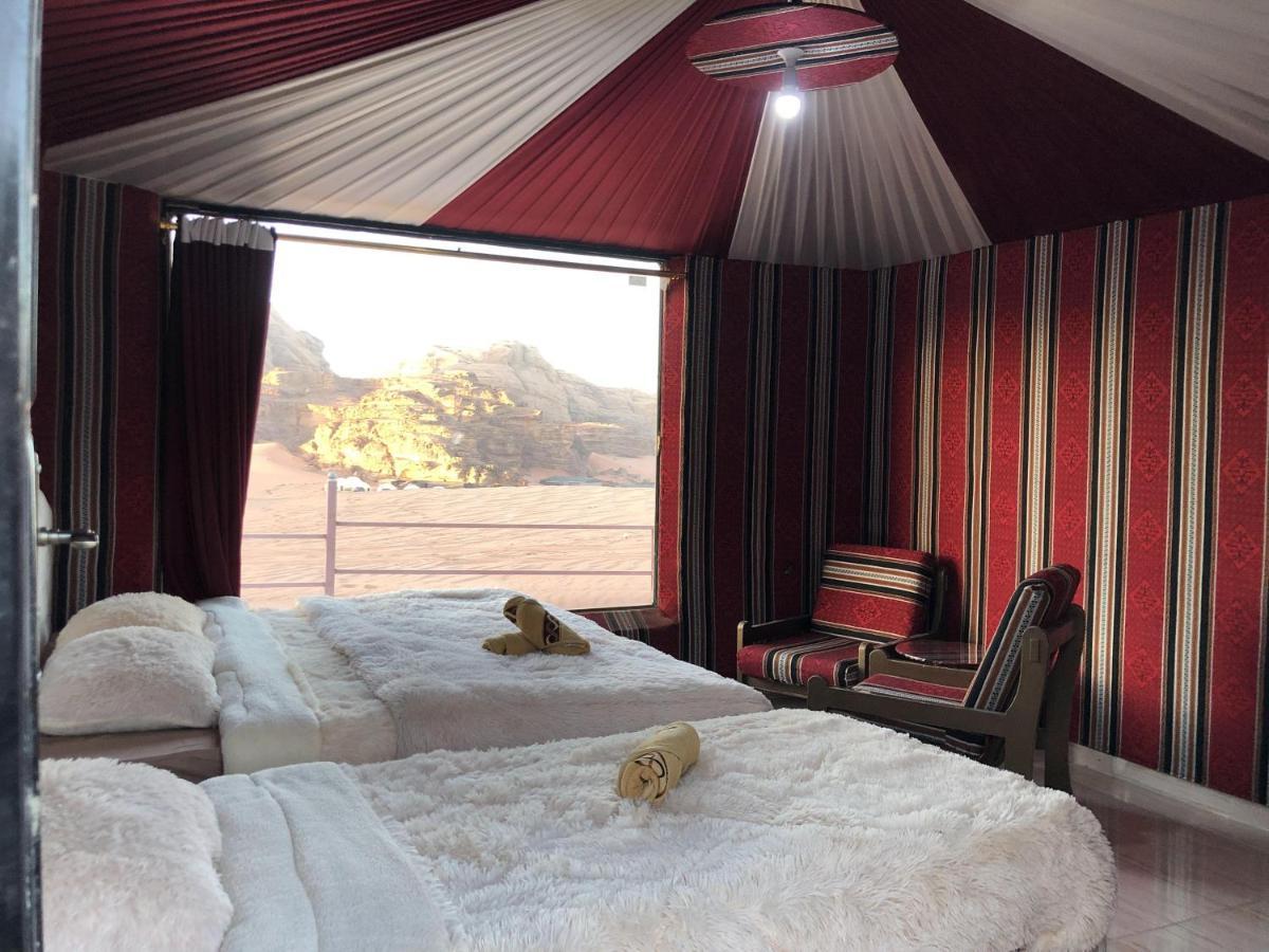 Desert Island Camp Wadi Rum Bagian luar foto