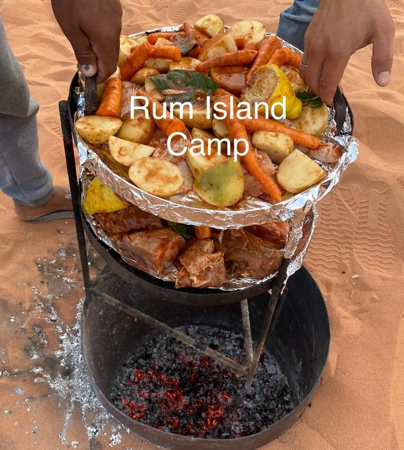 Desert Island Camp Wadi Rum Bagian luar foto