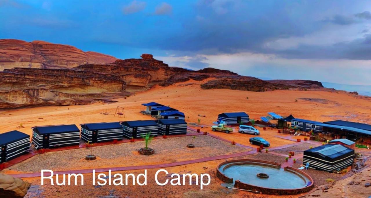 Desert Island Camp Wadi Rum Bagian luar foto