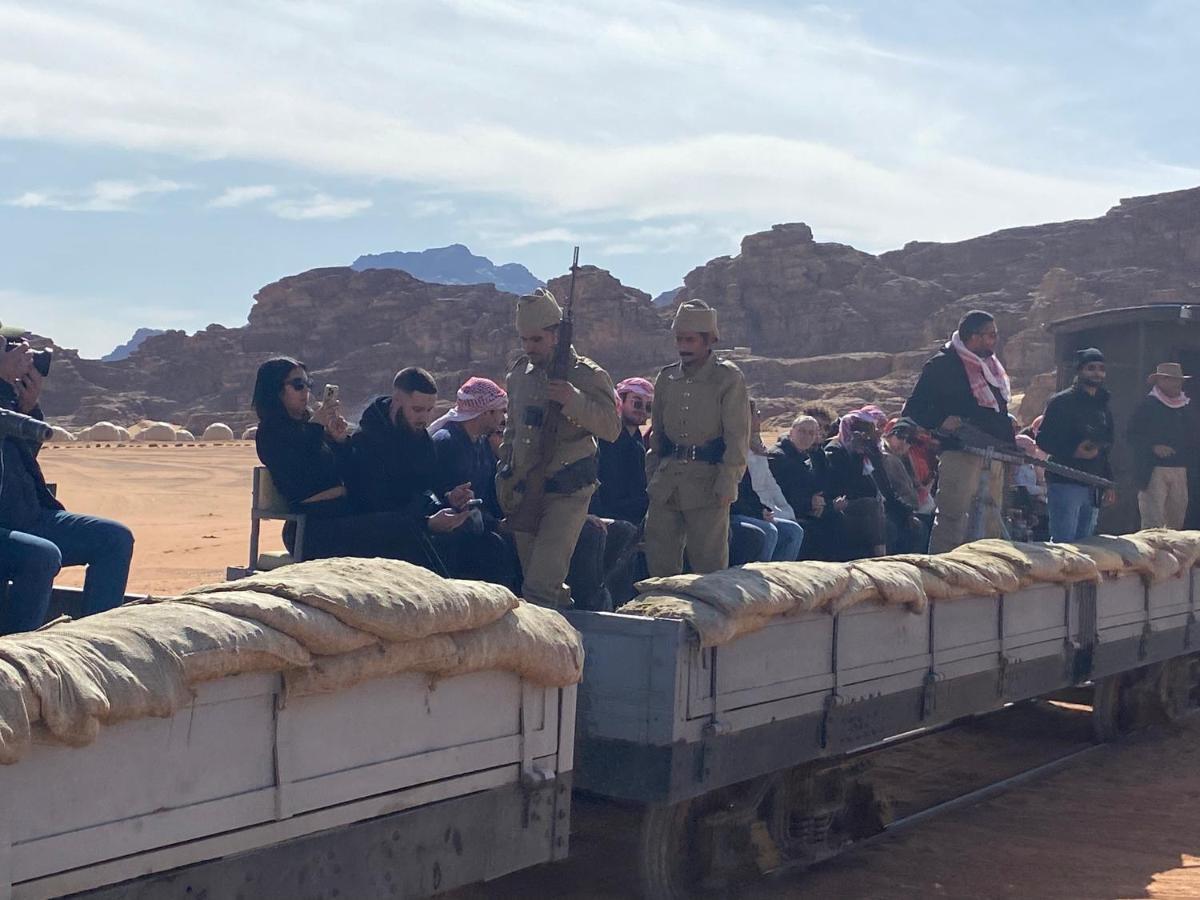 Desert Island Camp Wadi Rum Bagian luar foto